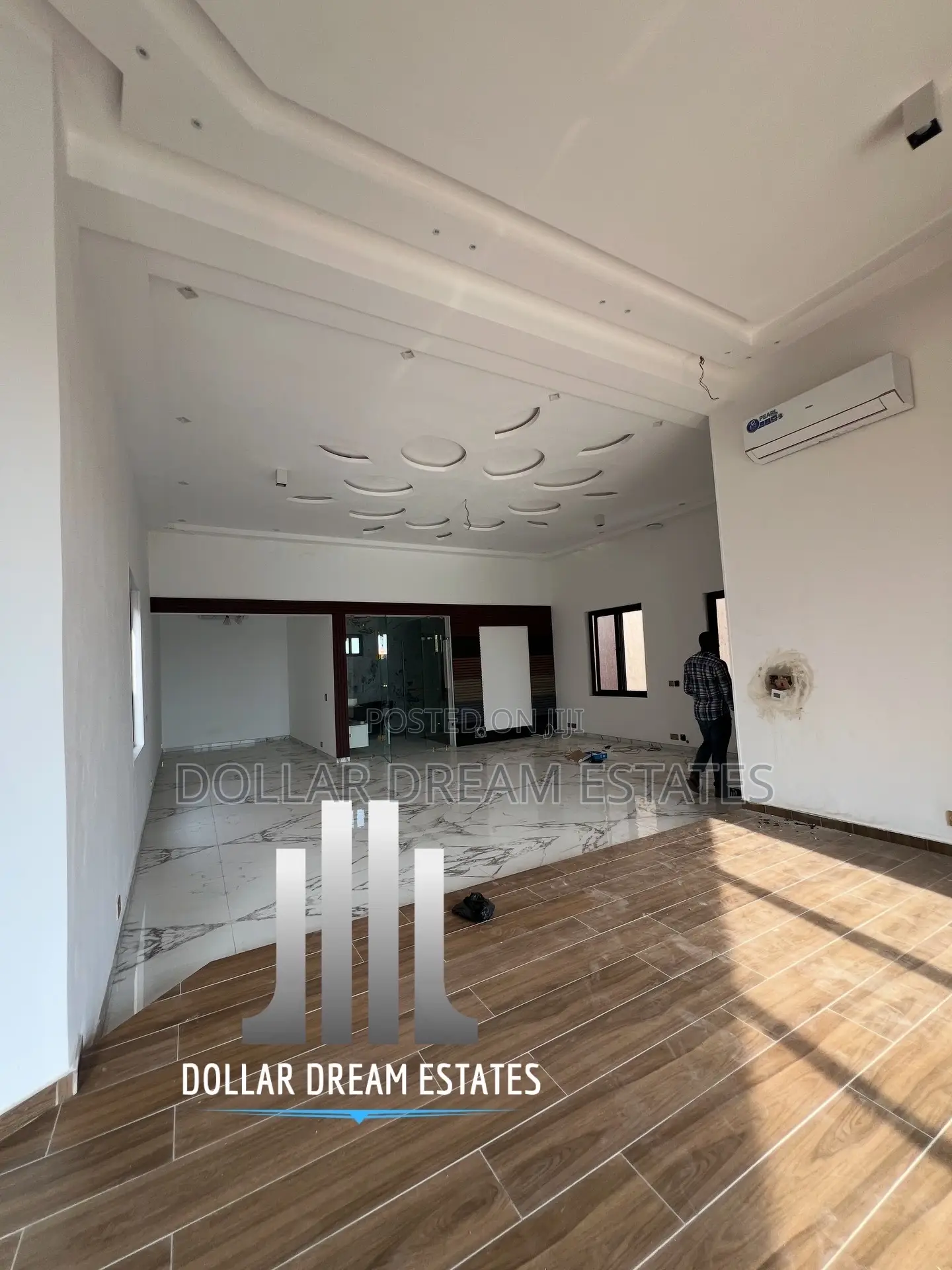 5bdrm House in East Legon for sale