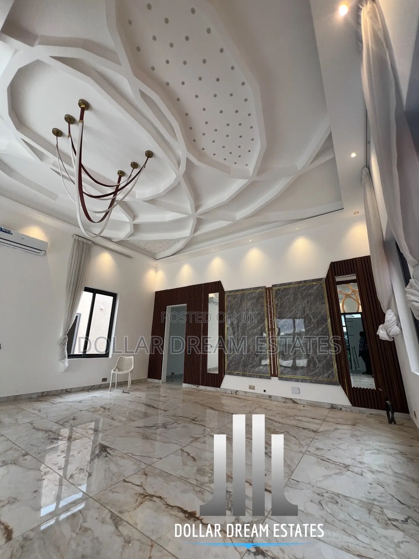 5bdrm House in East Legon for sale