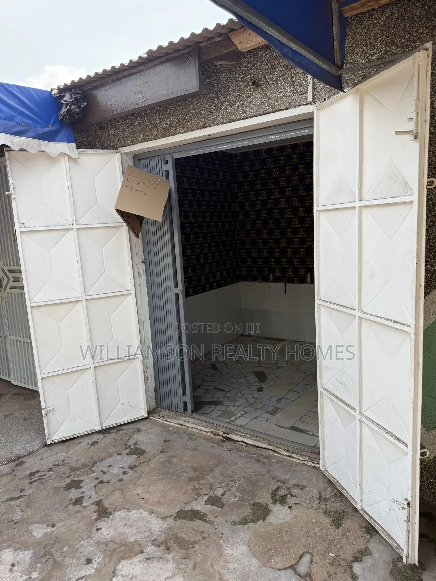 Road Side Busy Shop/Store/Office Space/Warehouse/Showroom @Spintex