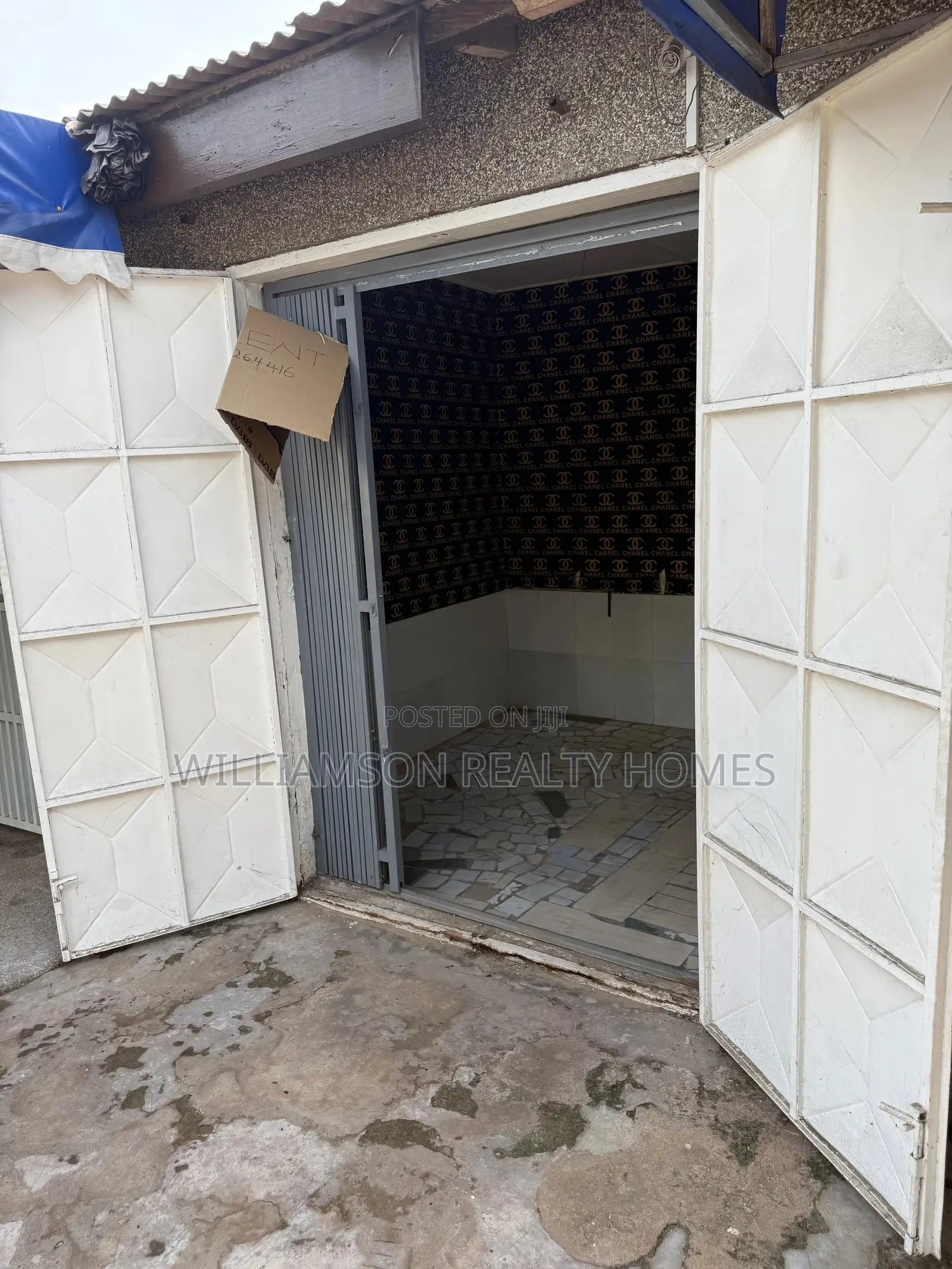 Road Side Busy Shop/Store/Office Space/Warehouse/Showroom @Spintex