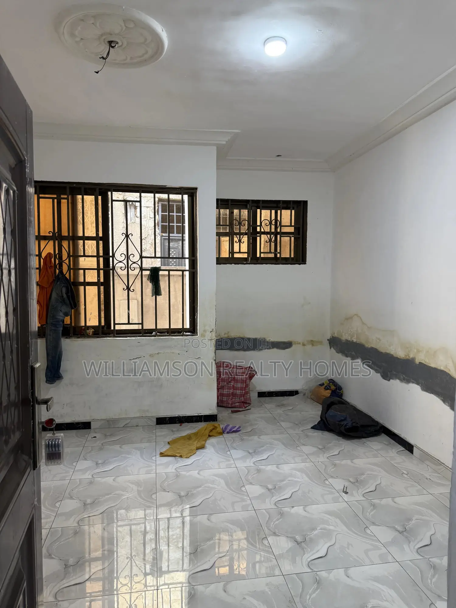 6bdrm House in Hfc Estate Area, Spintex for rent