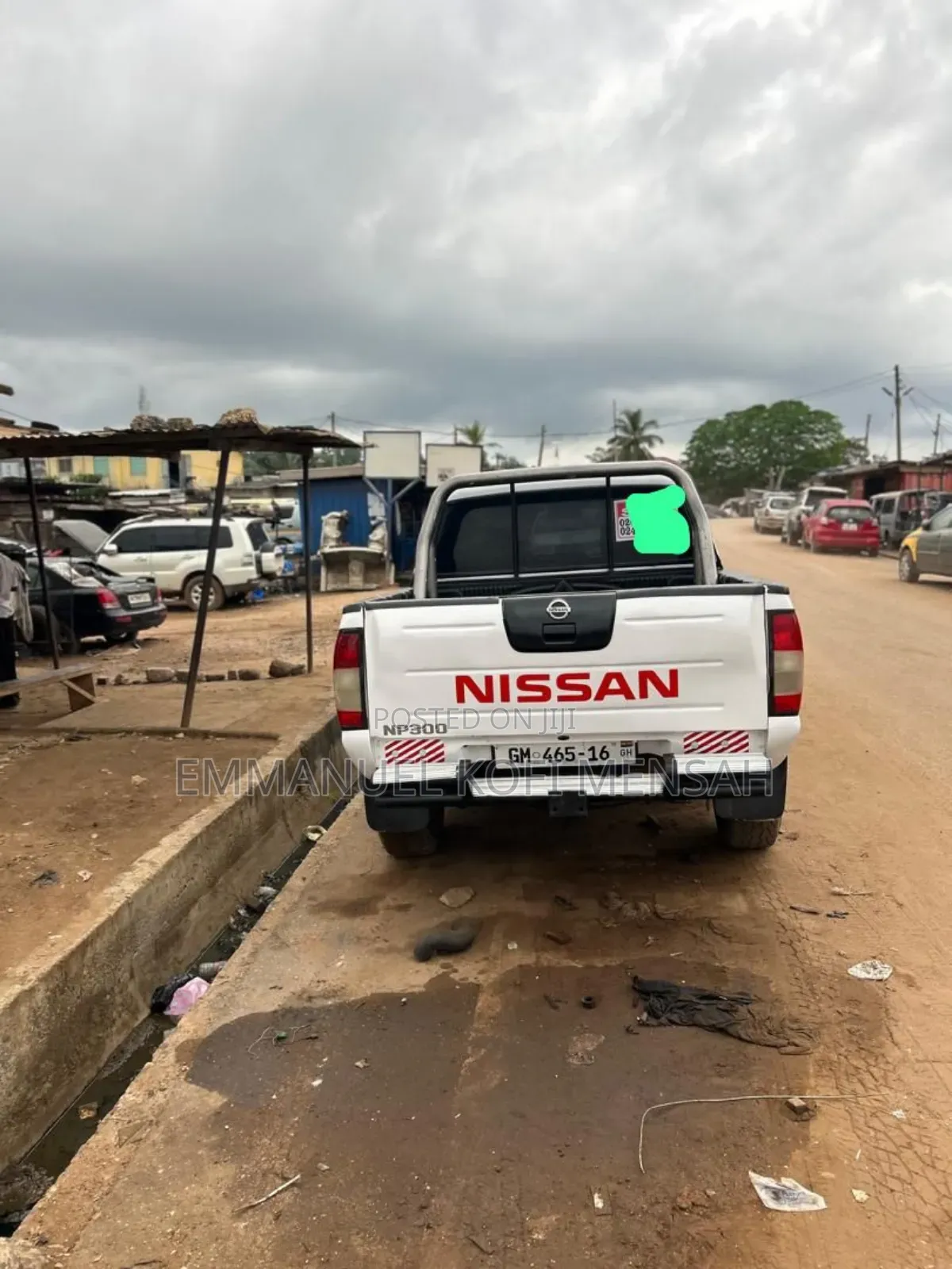 Nissan Pick-Up 2012 White