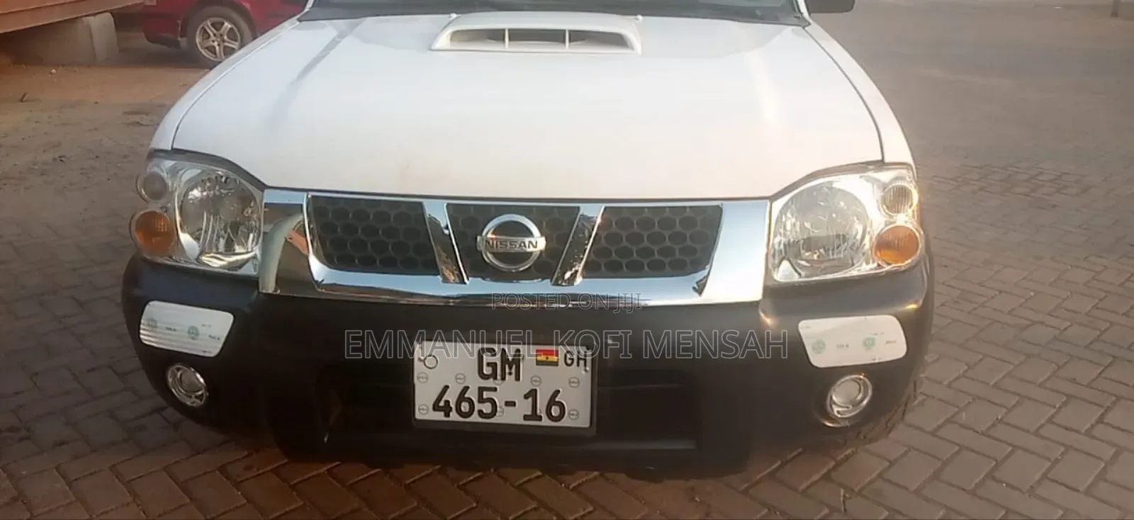 Nissan Pick-Up 2012 White