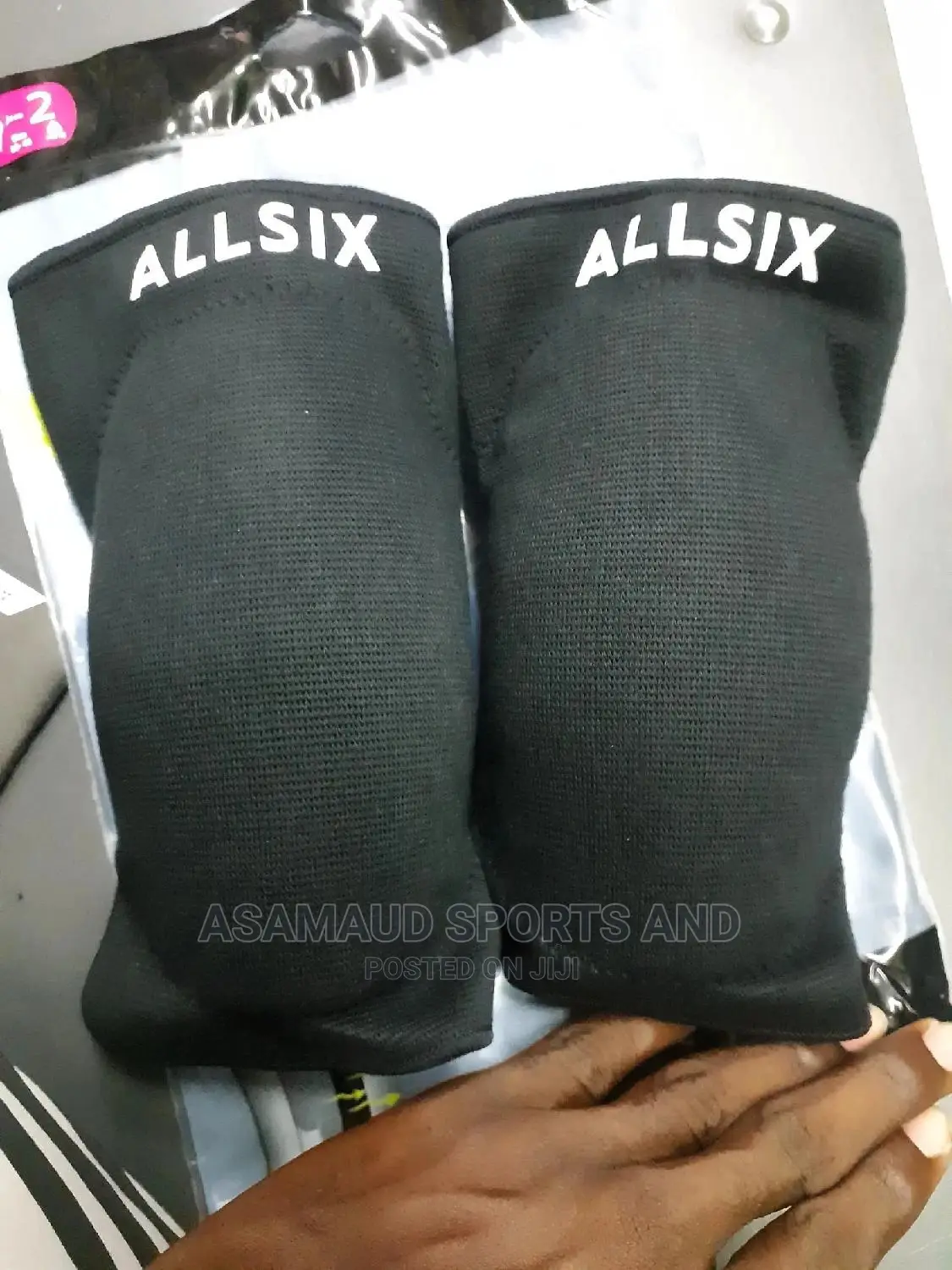 Original Knee Pad For Volleyball Players At Cool Price