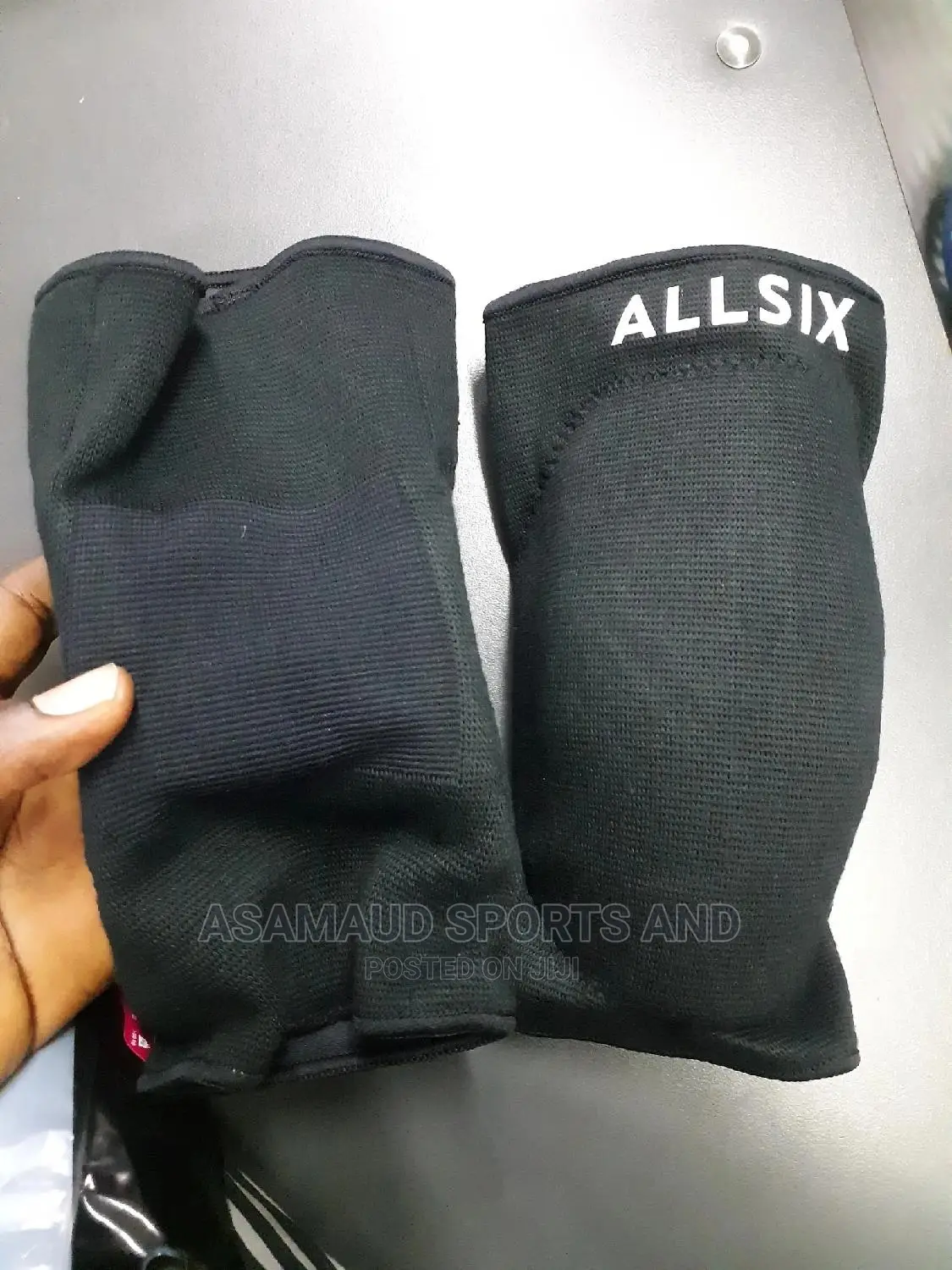 Original Knee Pad For Volleyball Players At Cool Price