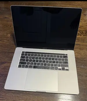 Laptop Apple MacBook Pro 2019 16GB Intel Core i9 SSD 1T