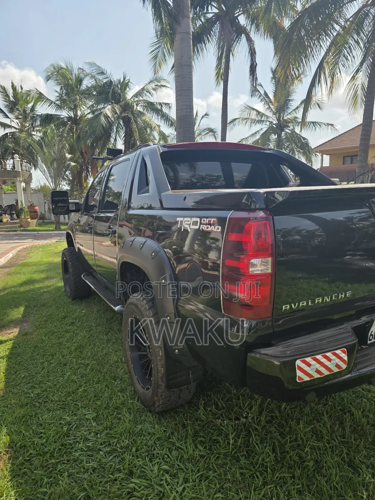 Chevrolet Avalanche 2013 Black