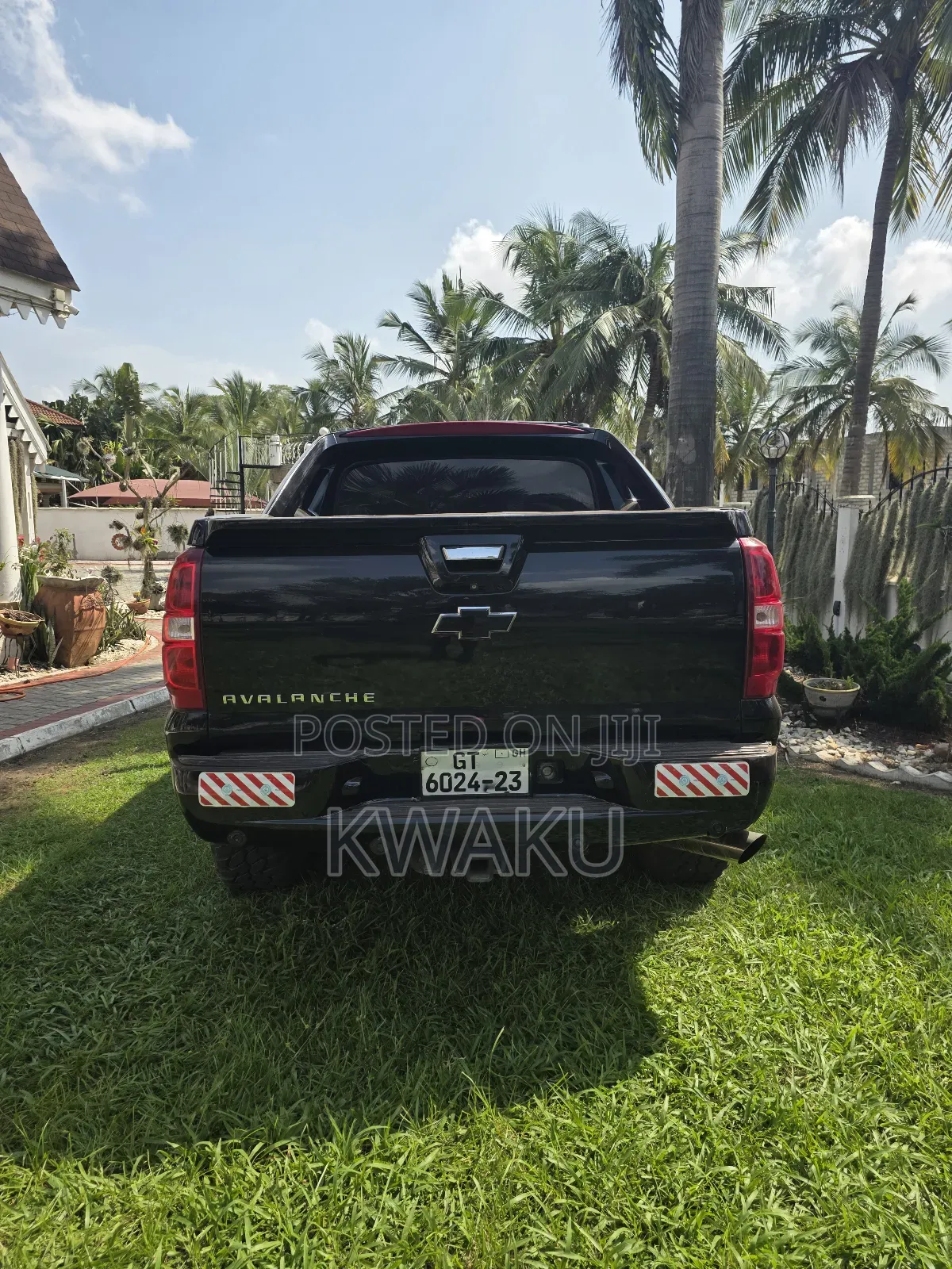 Chevrolet Avalanche 2013 Black