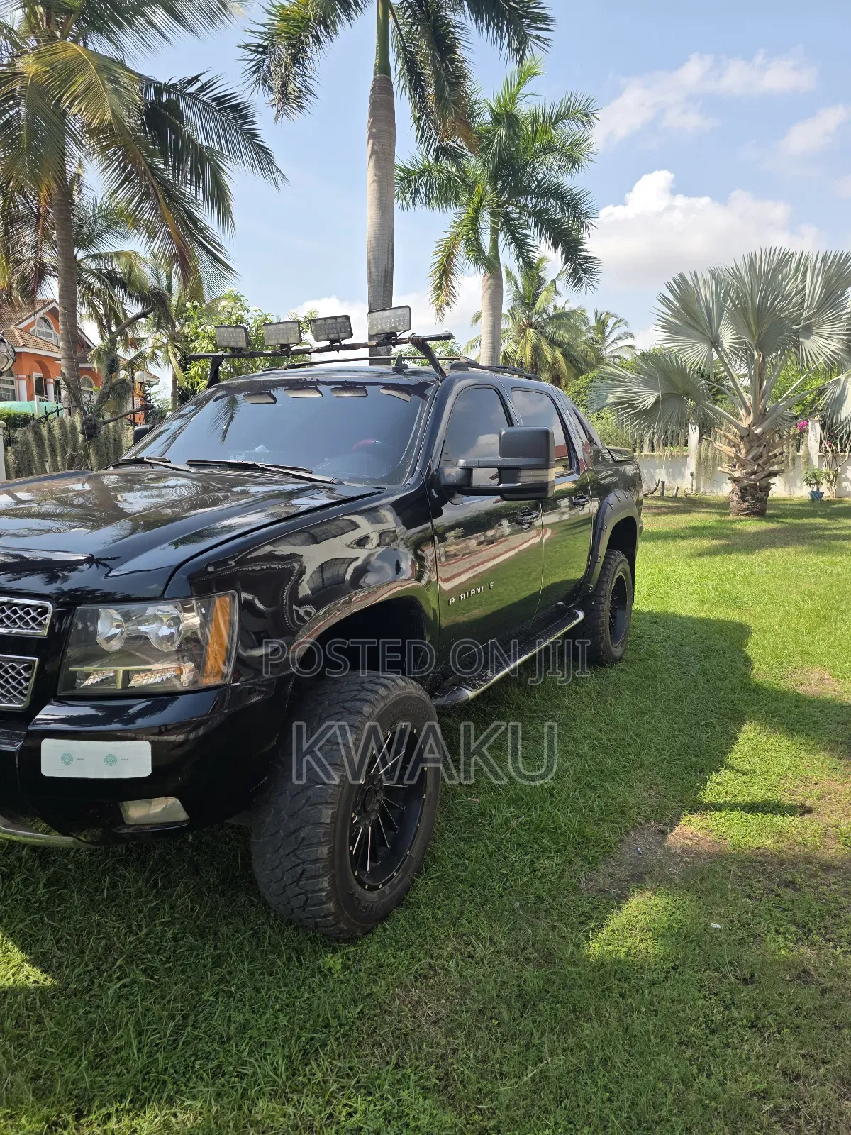 Chevrolet Avalanche 2013 Black