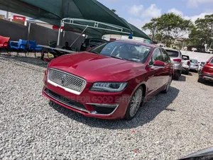 Lincoln MKZ 2017 Red
