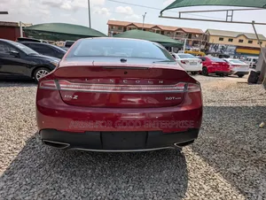 Lincoln MKZ 2017 Red