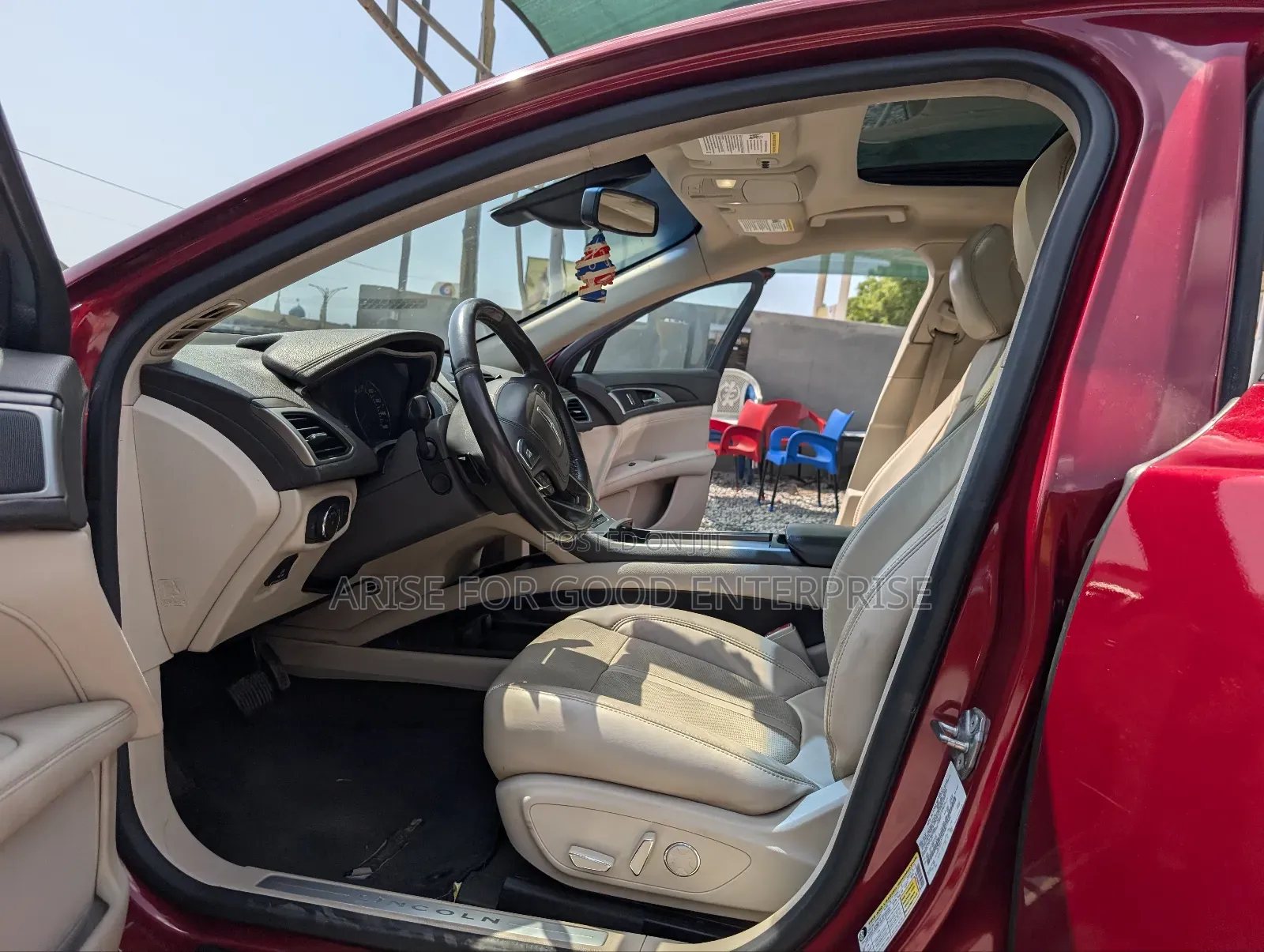 Lincoln MKZ 2017 Red
