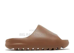 Solid Adidas Yeezy Slide