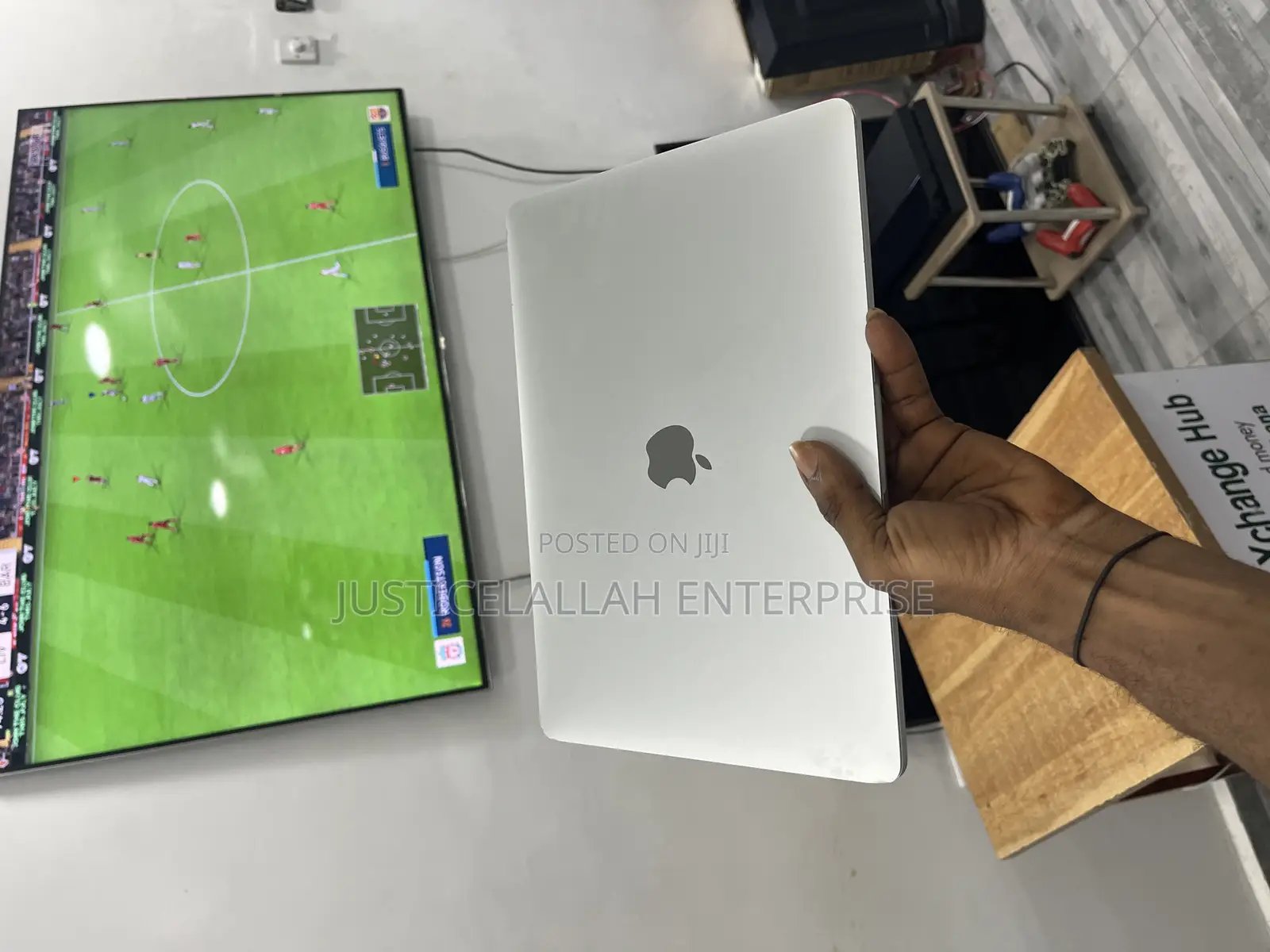 Laptop Apple MacBook Pro 8GB Intel Core I5 SSD 256GB