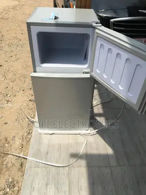 Nasco 90l Compact Refrigerator Sleek Design