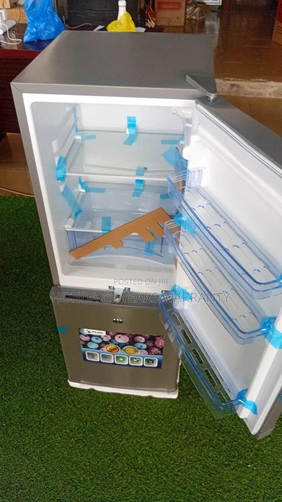 Modern 125l Refrigerator With Fast Cooling 