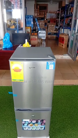 Sleek 125-Liter Refrigerator for Home Offic**