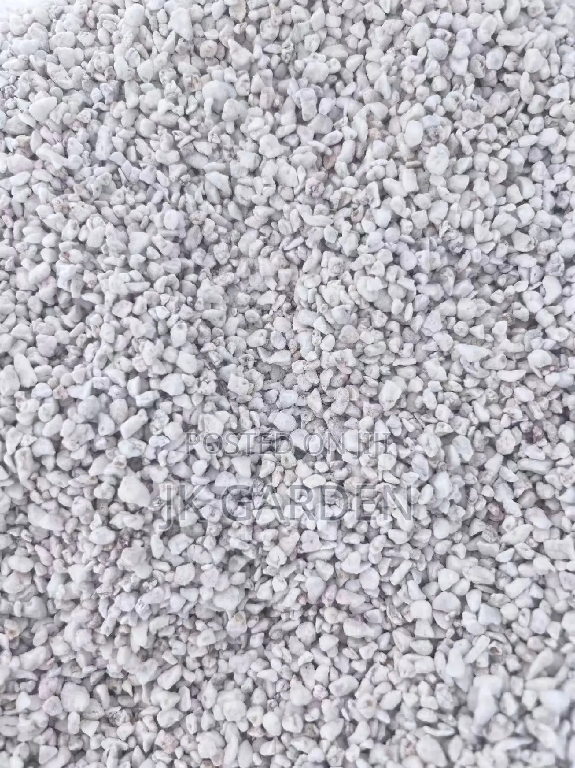 Perlite (Size 3-6mm)