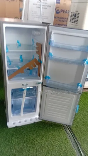 Compact 125-Liter Refrigerator With Low Power Use 