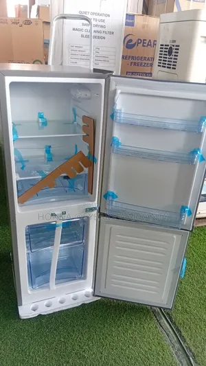 Compact 125-Liter Refrigerator With Low Power Use 