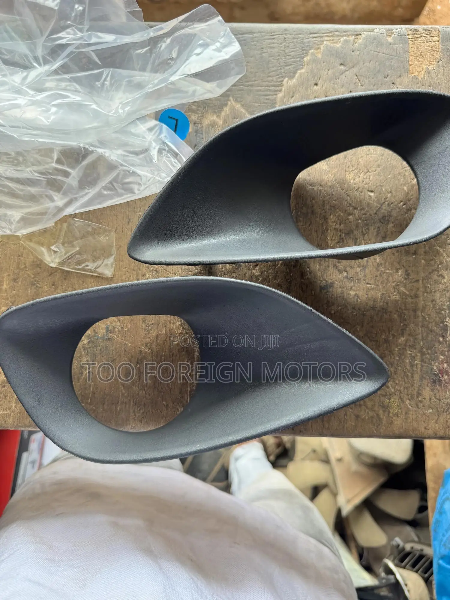Vitz / Yaris 2007- 2012 Fog Lamp Covers.