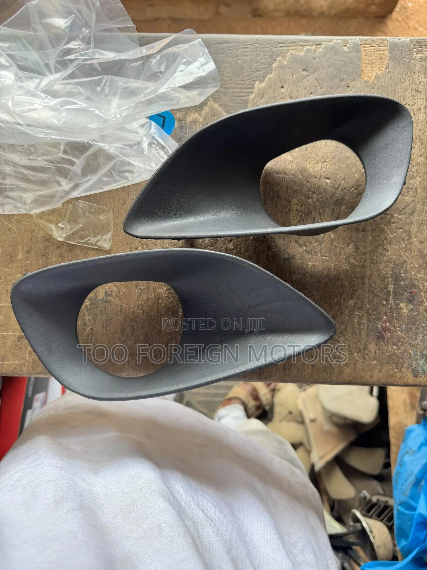 Vitz / Yaris 2007- 2012 Fog Lamp Covers.