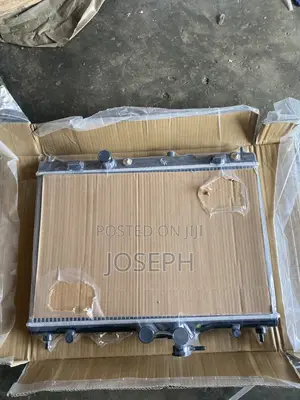Versa 2008,2009,2010,2011 Radiator