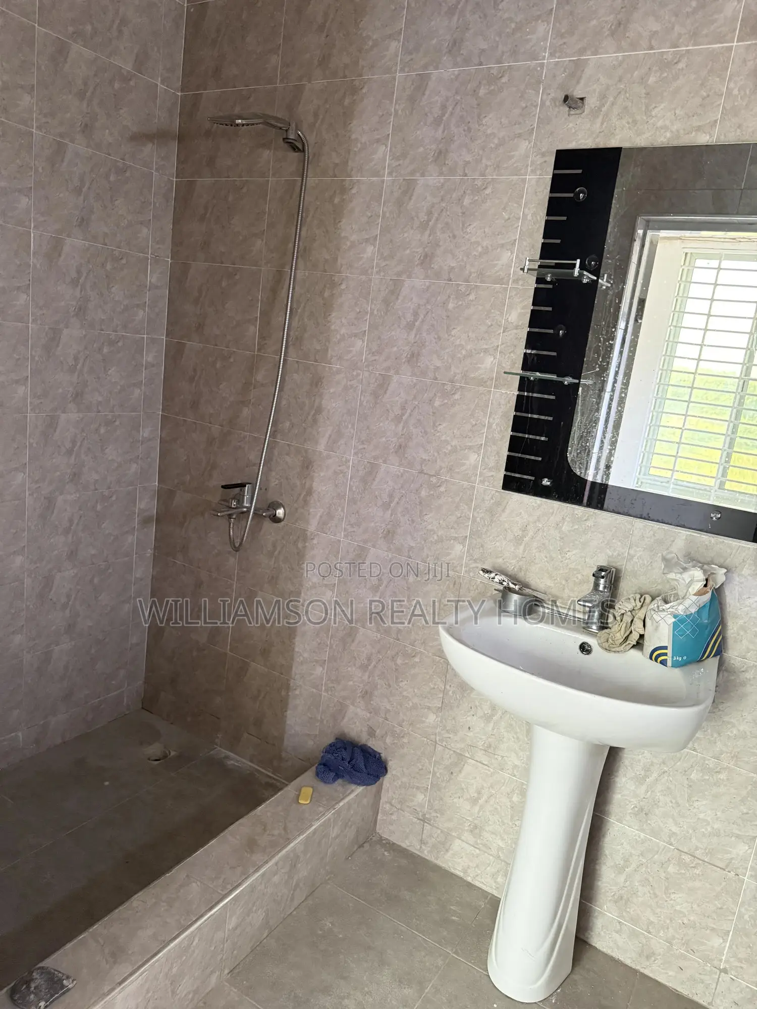 2bdrm Apartment in Hfc Estate Area, Spintex for rent