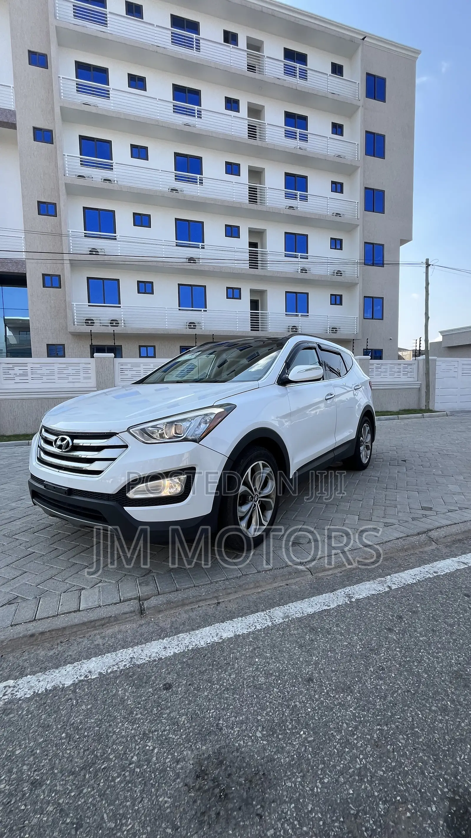 Hyundai Santa Fe 2015 White