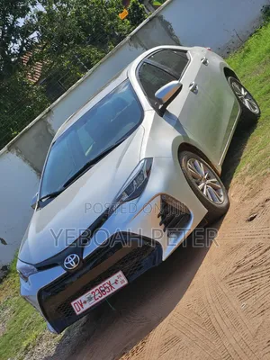 Toyota Corolla 2018 Silver