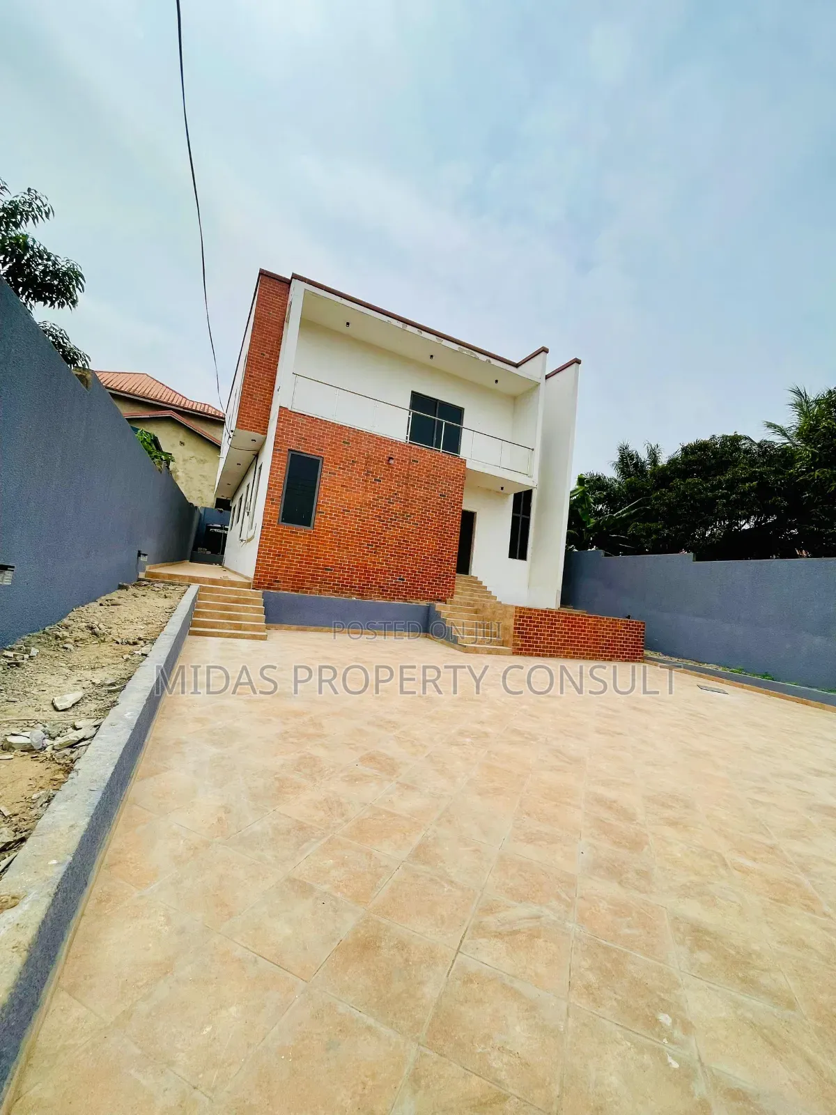 3bdrm House in Kwabenya for sale