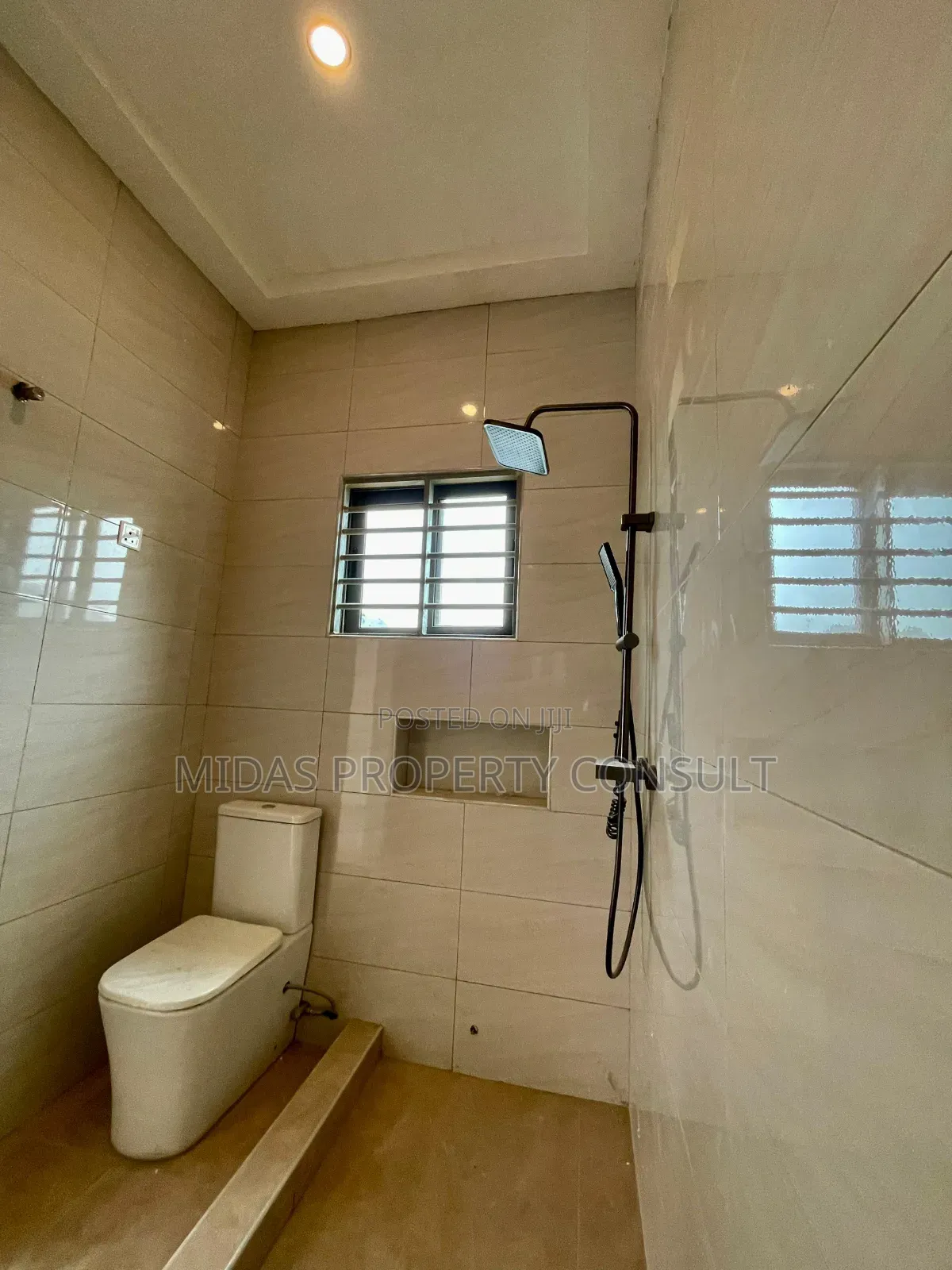 3bdrm House in Kwabenya for sale