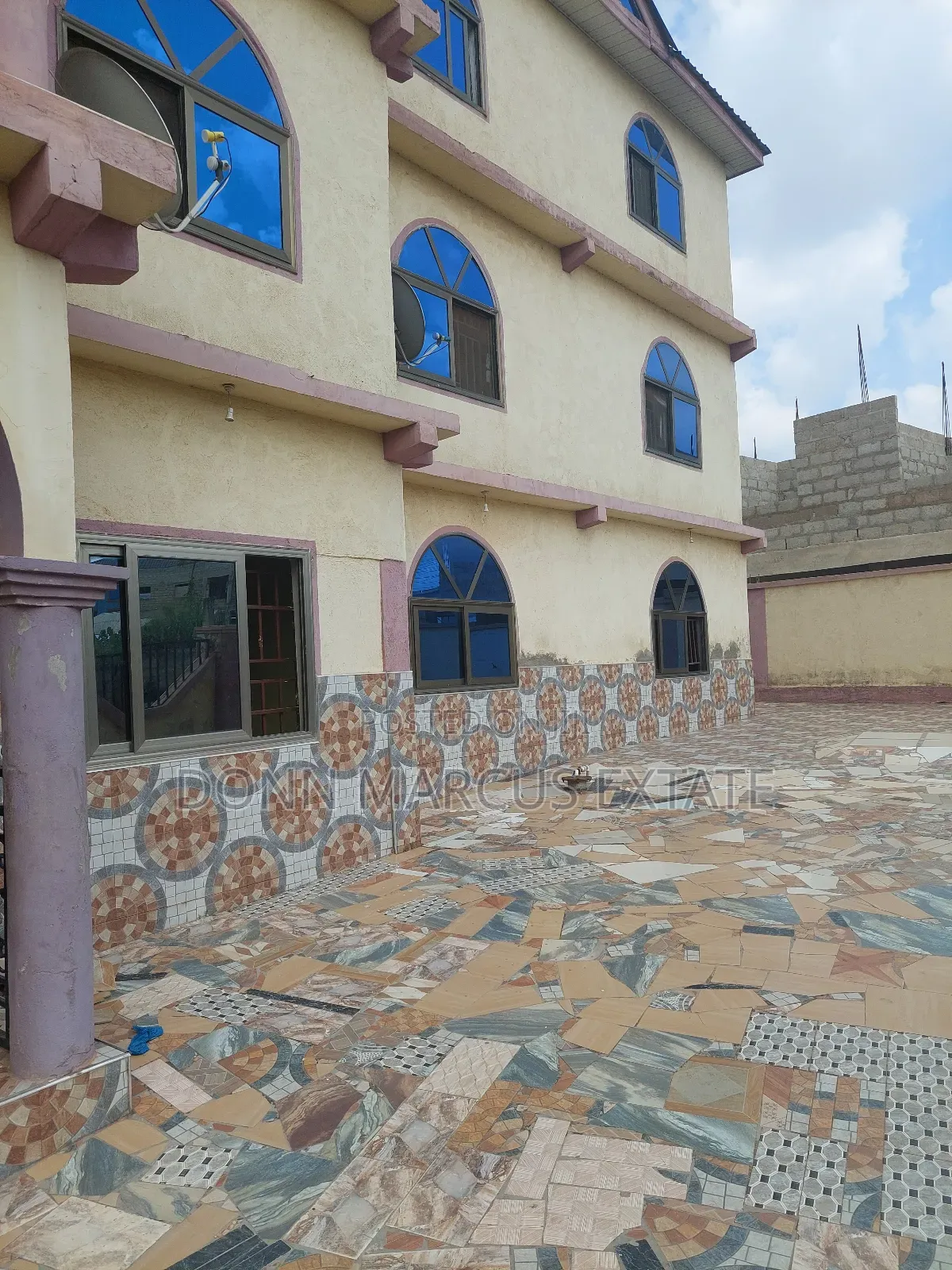 3bdrm Apartment in Don Marcus'S Estate, Kumasi Metropolitan for rent