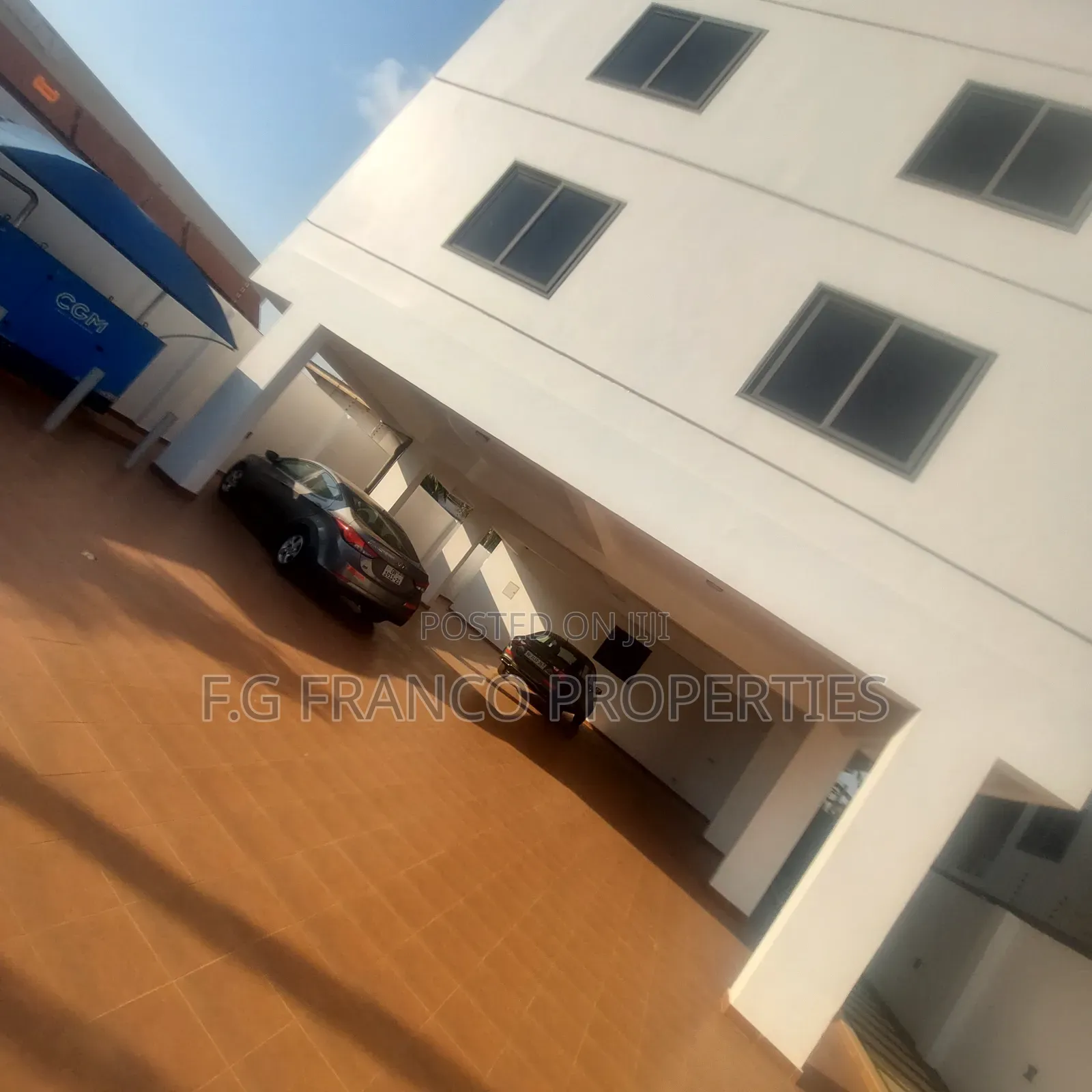2bdrm Apartment in Kg. Franco, Airport Residential Area for rent
