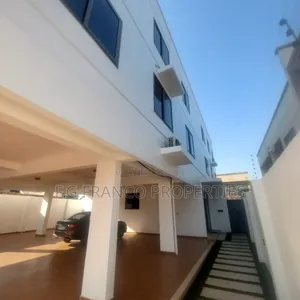 2bdrm Apartment in Kg. Franco, Airport Residential Area for rent