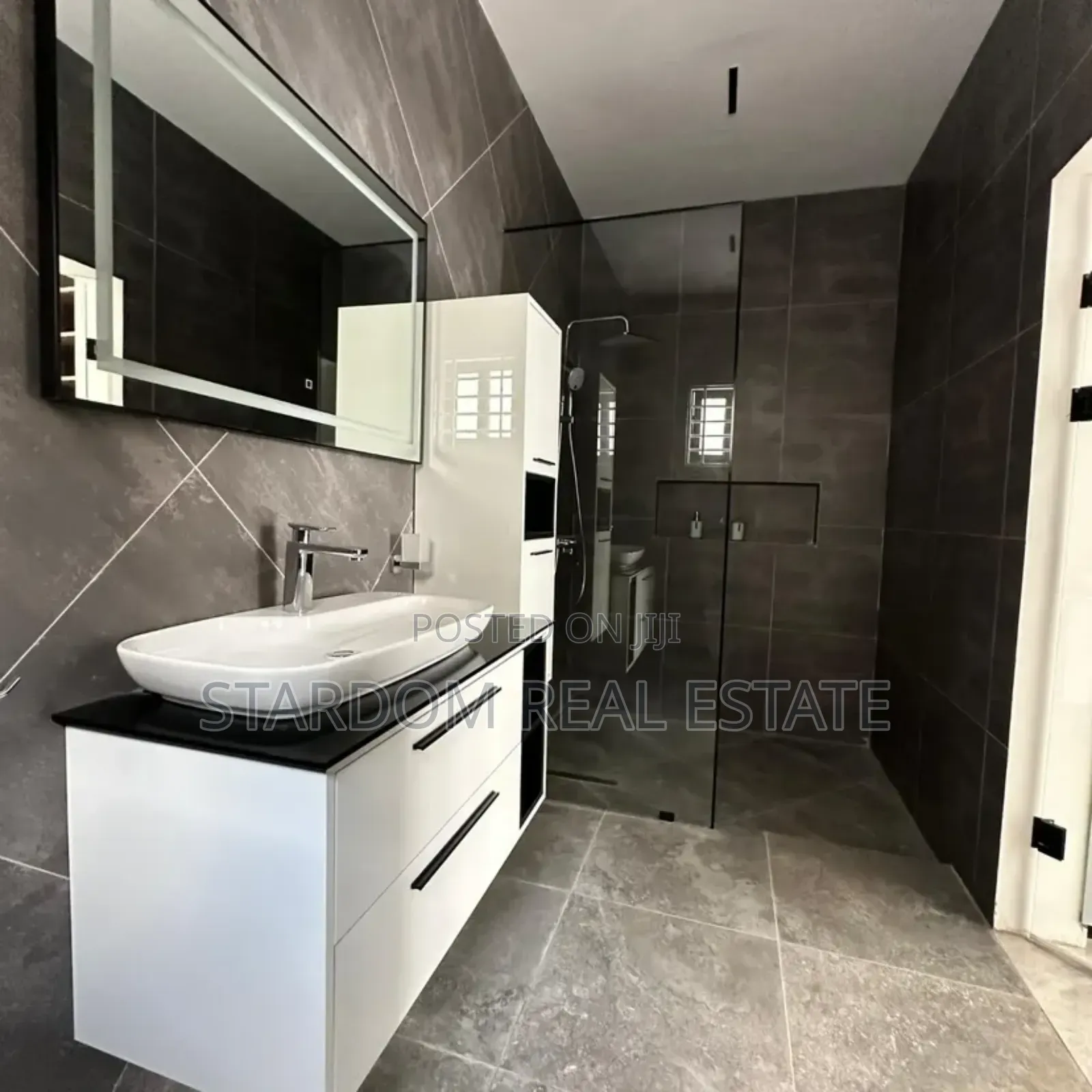 3bdrm Bungalow in East Legon Hills for sale