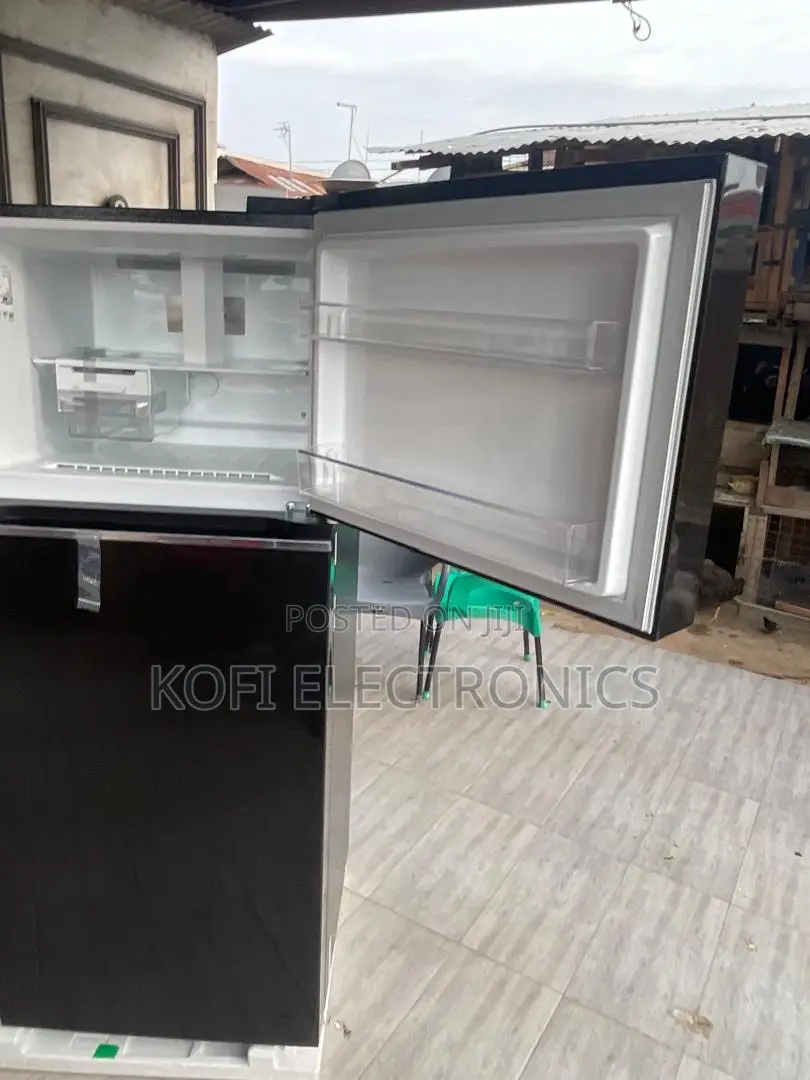 Lg 395l Top Freezer Ideal for Large Families
