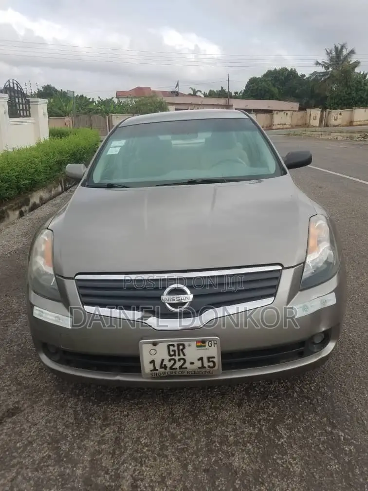 Nissan Altima 2010 Gray