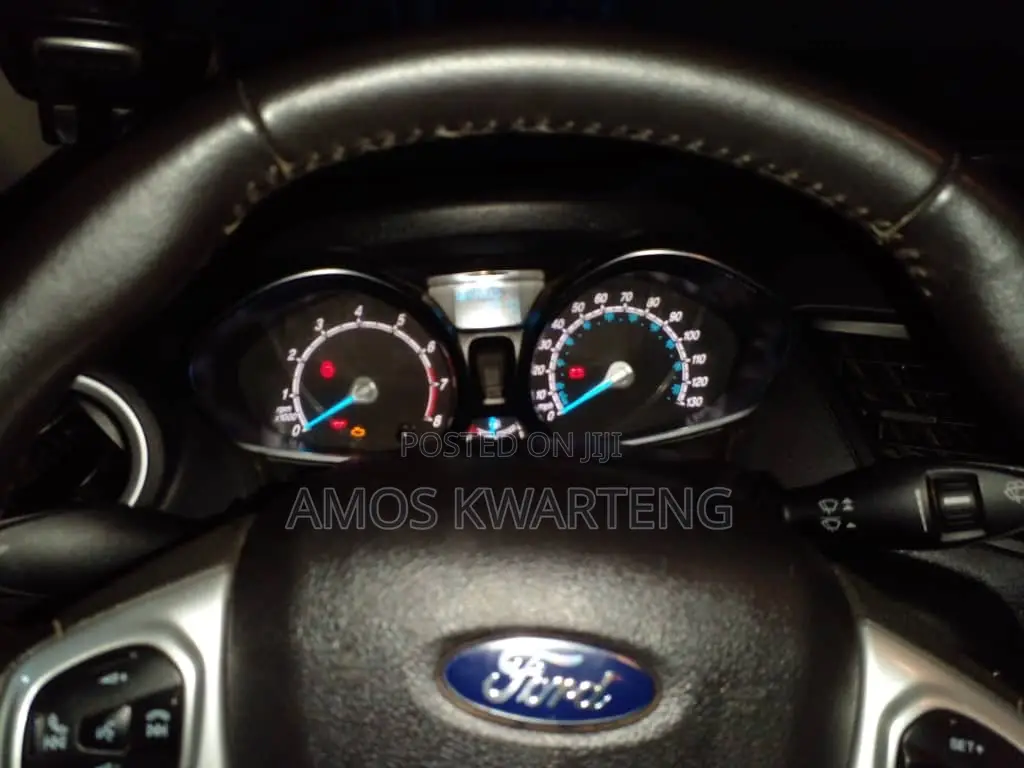 Ford Fiesta SE 4dr Hatchback (1.6L 4cyl 5M) 2015 Red