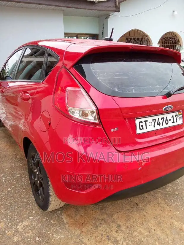 Ford Fiesta SE 4dr Hatchback (1.6L 4cyl 5M) 2015 Red