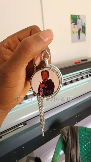 iPhone Cases and Chains Customization