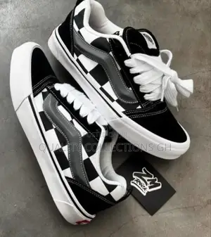 Vans Black and White