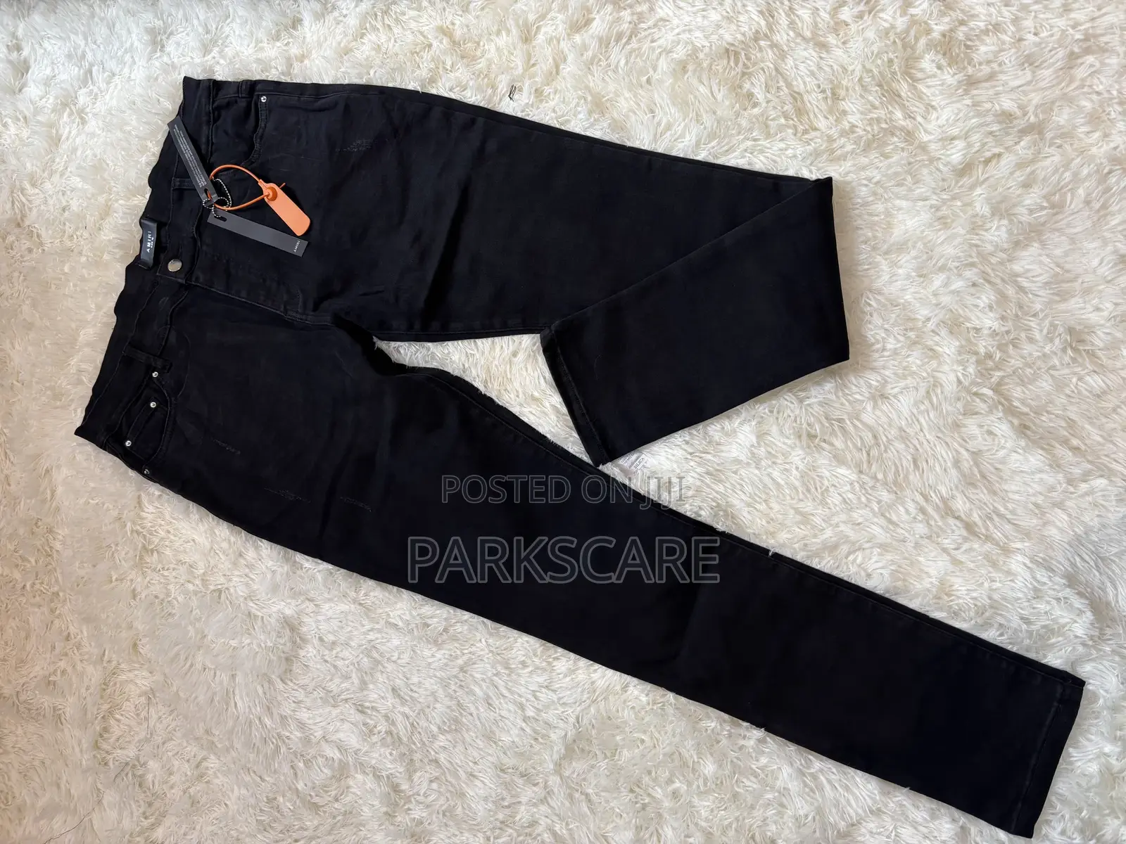 Men Jeans Available in Different Sizes