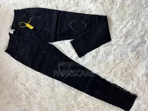 Men Jeans Available in Different Sizes