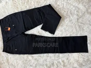 Men Jeans Available in Different Sizes