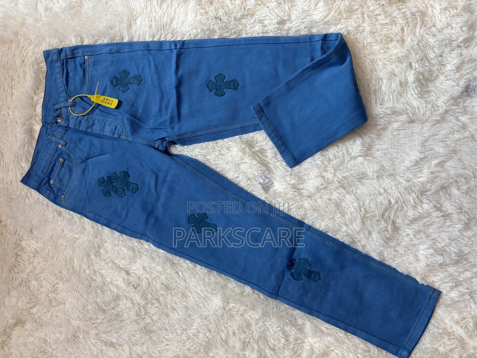 Men Jeans Available in Different Sizes