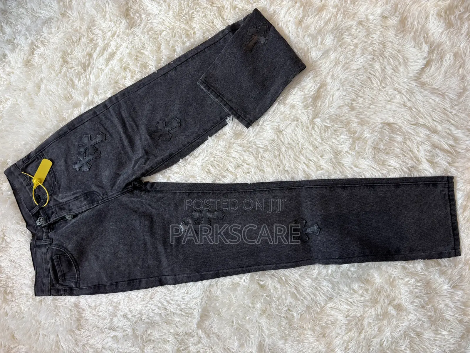 Men Jeans Available in Different Sizes