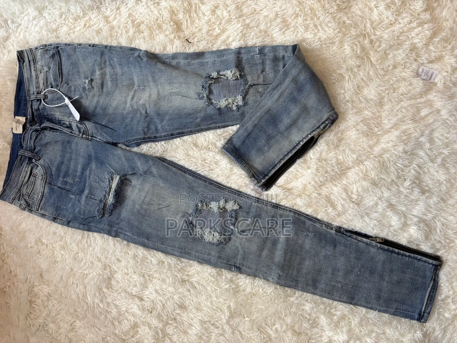 Men Jeans Available in Different Sizes