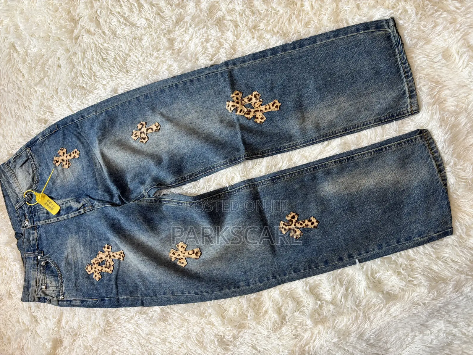 Men Jeans Available in Different Sizes