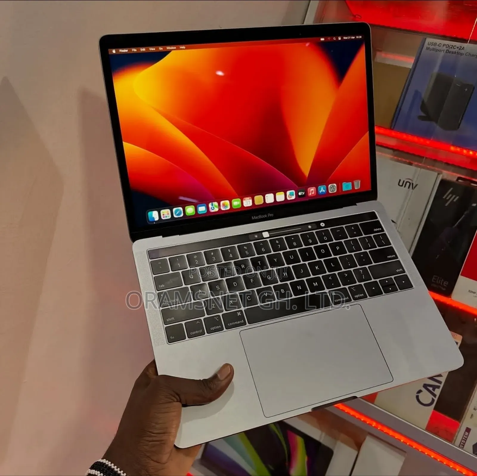 Laptop Apple MacBook Pro 2017 16GB Intel Core I5 SSD 256GB